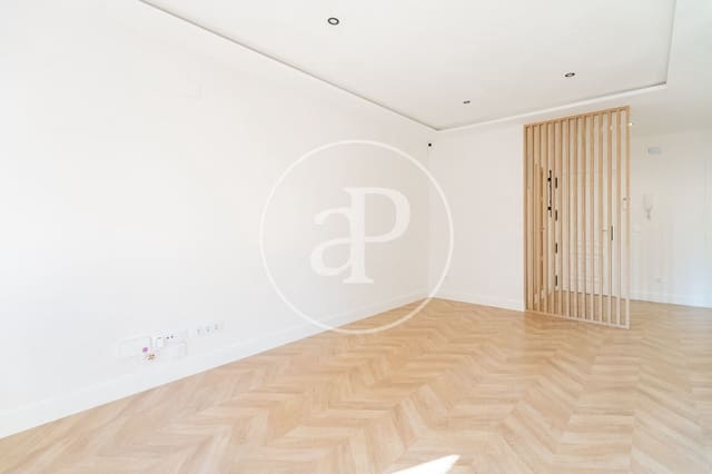 Apartamento de 3 habitaciones en Niño Jesús, Madrid ciudad en alquiler con piscina - 2.350 € (Ref: 9020917)