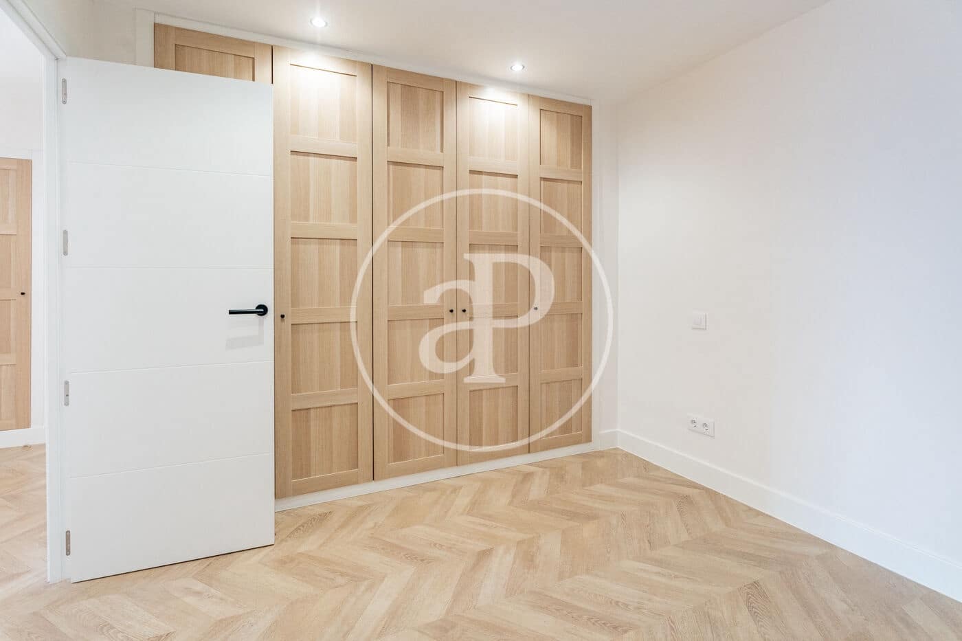 3 Zimmer Apartment zu vermieten in Madrid Stadt mit Pool - 2.350 € (Ref: 9020917)