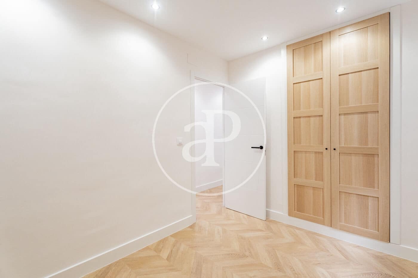 3 Zimmer Apartment zu vermieten in Madrid Stadt mit Pool - 2.350 € (Ref: 9020917)