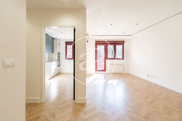 Apartamento de 3 habitaciones en Niño Jesús, Madrid ciudad en alquiler con piscina - 2.350 € (Ref: 9020917)