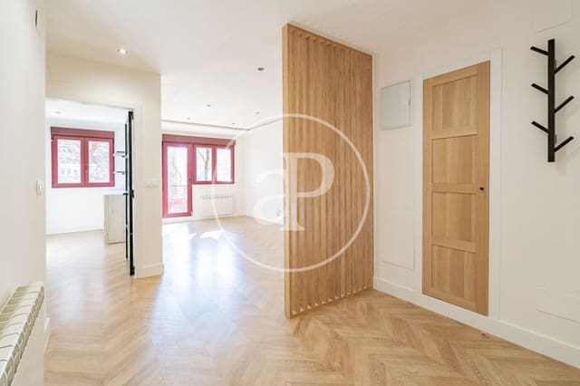 Apartamento de 3 habitaciones en Niño Jesús, Madrid ciudad en alquiler con piscina - 2.350 € (Ref: 9020917)