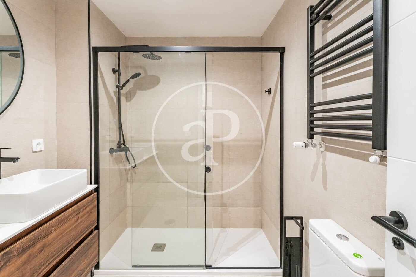 3 Zimmer Apartment zu vermieten in Madrid Stadt mit Pool - 2.350 € (Ref: 9020917)