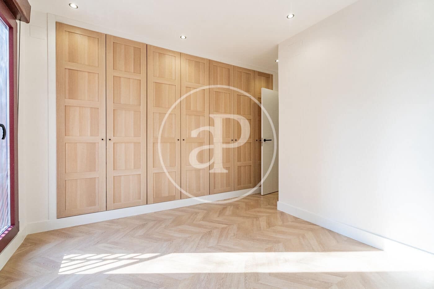 3 Zimmer Apartment zu vermieten in Madrid Stadt mit Pool - 2.350 € (Ref: 9020917)