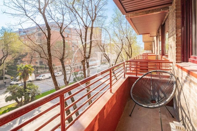 Apartamento de 3 habitaciones en Niño Jesús, Madrid ciudad en alquiler con piscina - 2.350 € (Ref: 9020917)