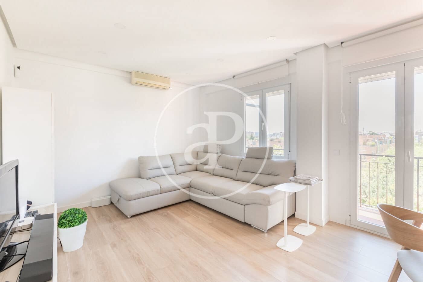 2 bedroom Apartment for rent in Madrid city - € 1,950 (Ref: 9020919)