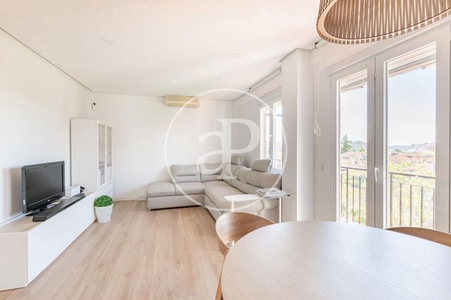 2 quarto Apartamento para arrendar em Hispanoamérica, Madrid cidade - 1 950 € (Ref: 9020919)