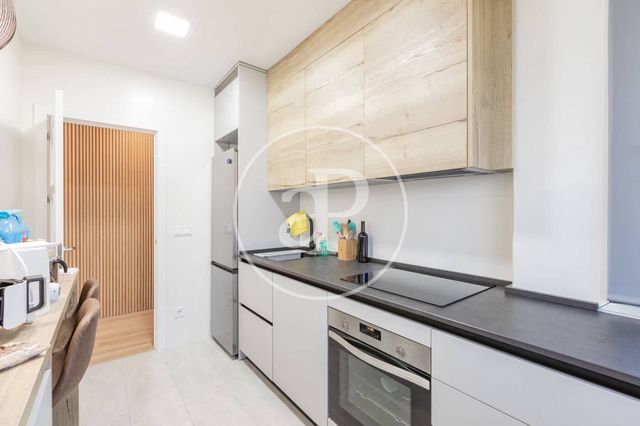 2 quarto Apartamento para arrendar em Hispanoamérica, Madrid cidade - 1 950 € (Ref: 9020919)