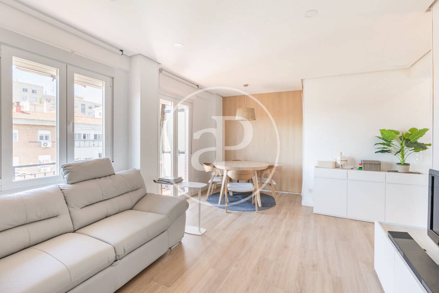 2 bedroom Apartment for rent in Madrid city - € 1,950 (Ref: 9020919)