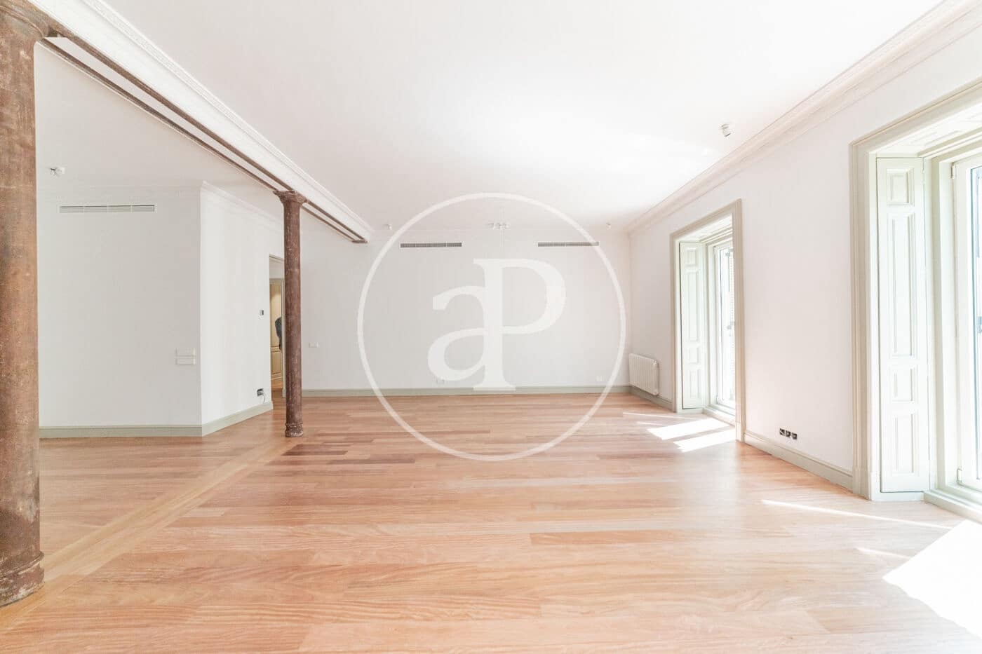 4 sovrum Lägenhet att hyra i Madrid stad - 7 300 € (Ref: 9023203)