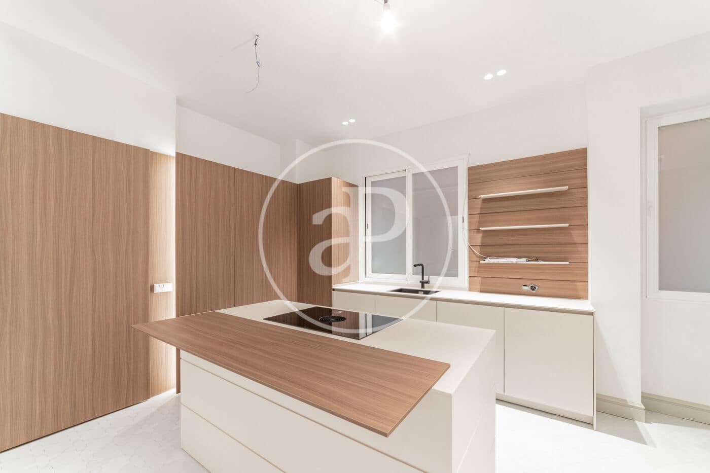 4 sovrum Lägenhet att hyra i Madrid stad - 7 300 € (Ref: 9023203)