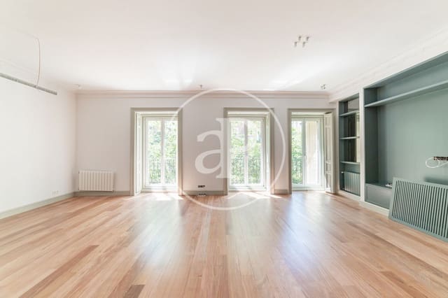 4 quarto Apartamento para arrendar em Castellana, Madrid cidade - 7 300 € (Ref: 9023203)