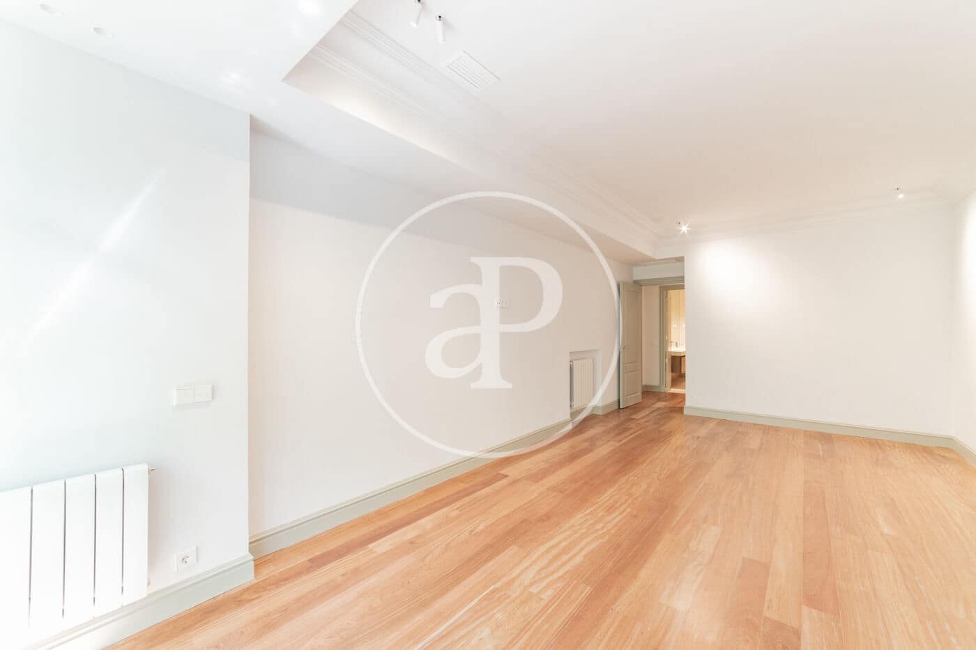 4 sovrum Lägenhet att hyra i Madrid stad - 7 300 € (Ref: 9023203)