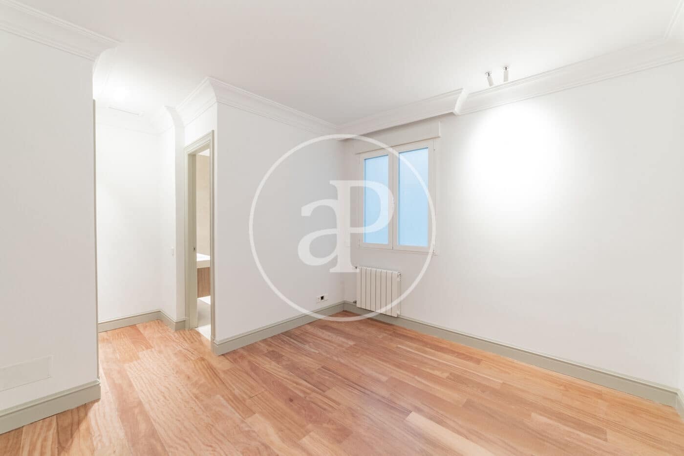 4 sovrum Lägenhet att hyra i Madrid stad - 7 300 € (Ref: 9023203)