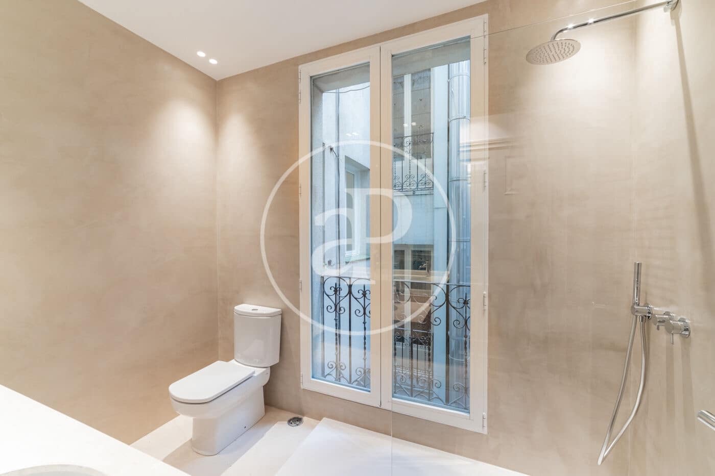 4 sovrum Lägenhet att hyra i Madrid stad - 7 300 € (Ref: 9023203)