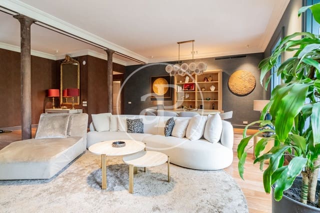 Appartement de 4 chambres à louer à Castellana, Madrid ville - 7 300 € (Ref: 9023203)