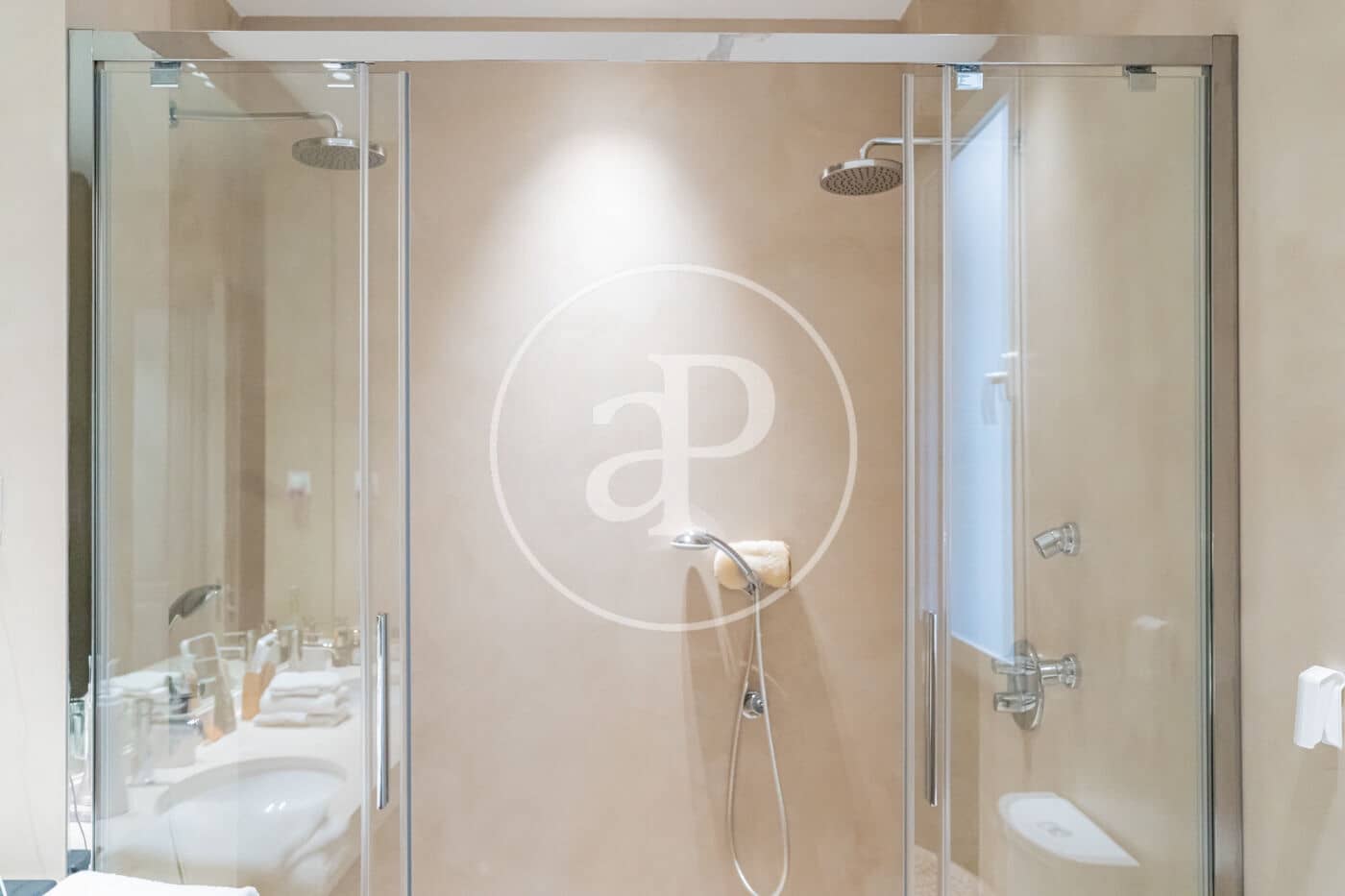 4 bedroom Apartment for rent in Madrid city - € 7,300 (Ref: 9023203)