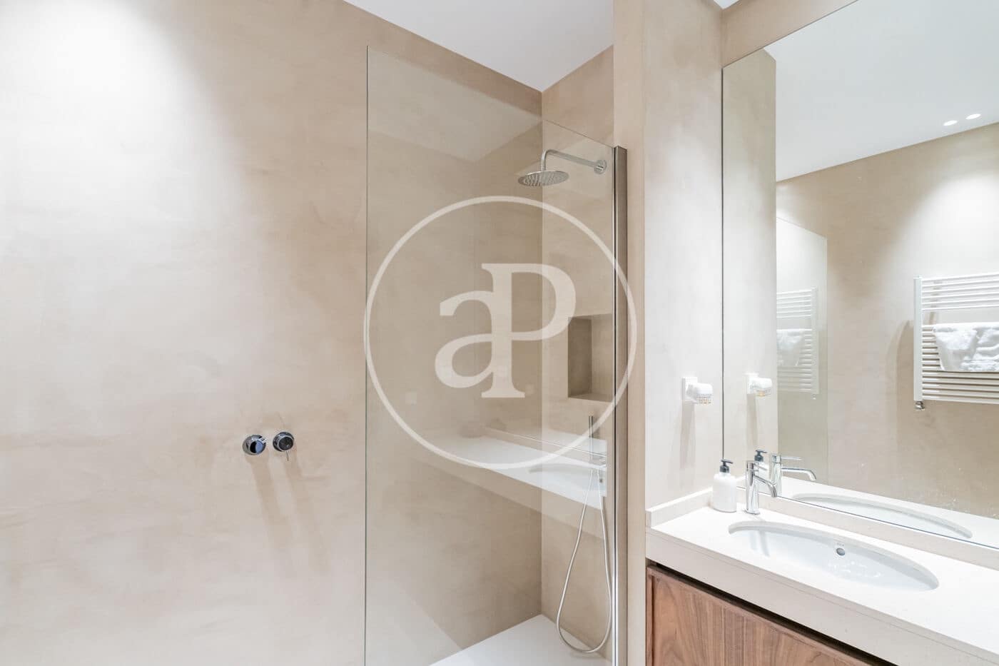 4 bedroom Apartment for rent in Madrid city - € 7,300 (Ref: 9023203)