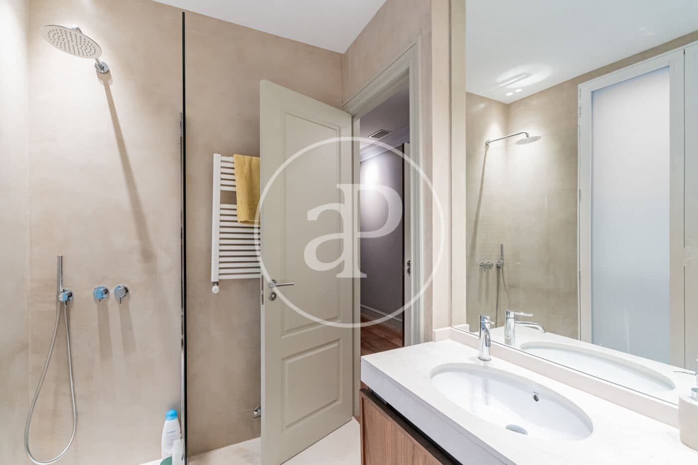 4 bedroom Apartment for rent in Madrid city - € 7,300 (Ref: 9023203)
