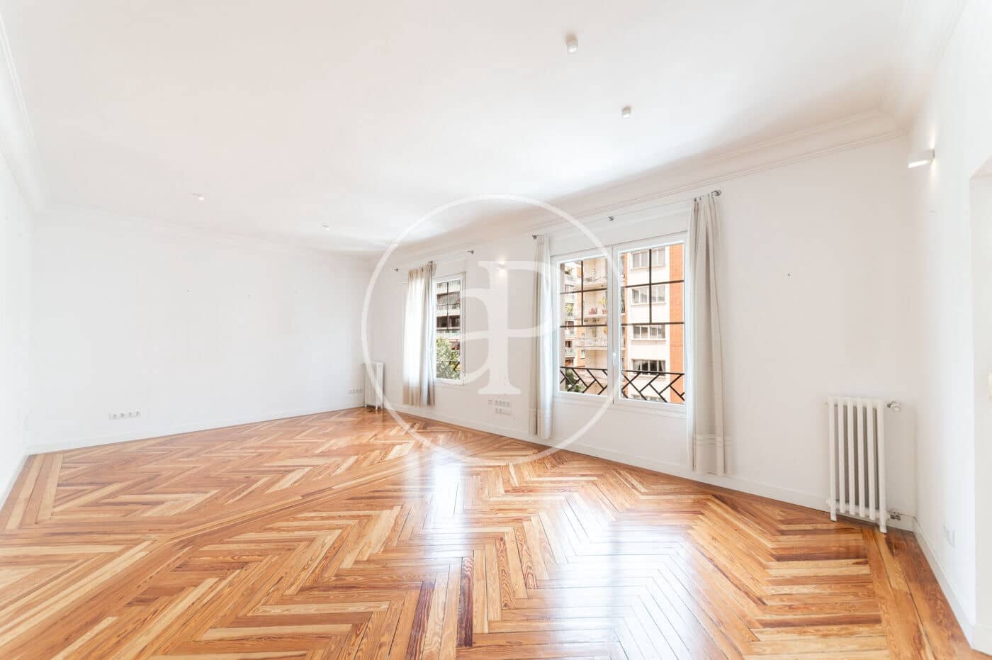 Appartement de 3 chambres à louer à Madrid ville - 4 500 € (Ref: 9023208)