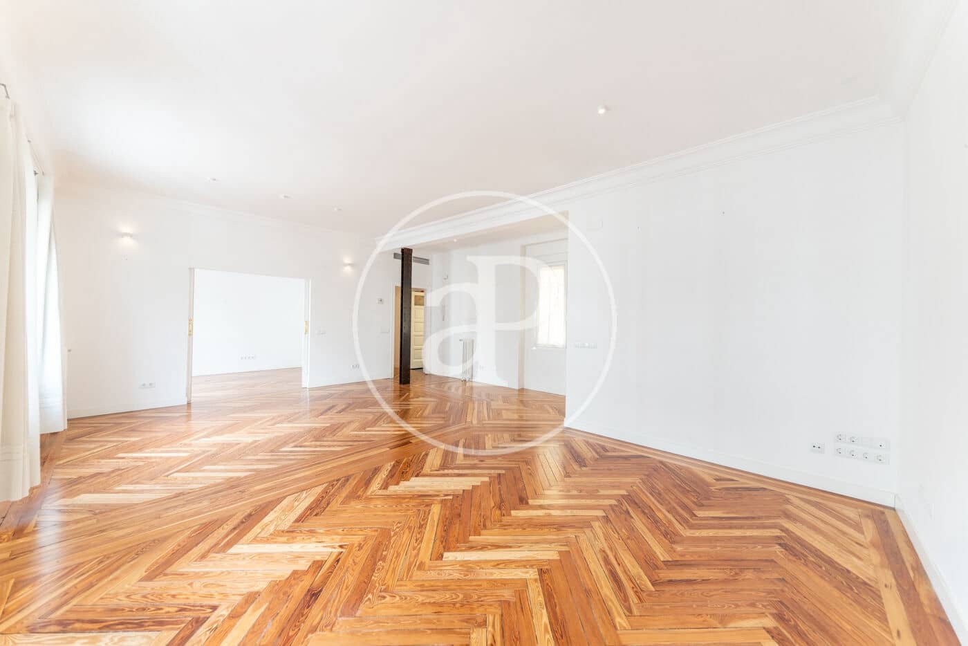 Appartement de 3 chambres à louer à Madrid ville - 4 500 € (Ref: 9023208)