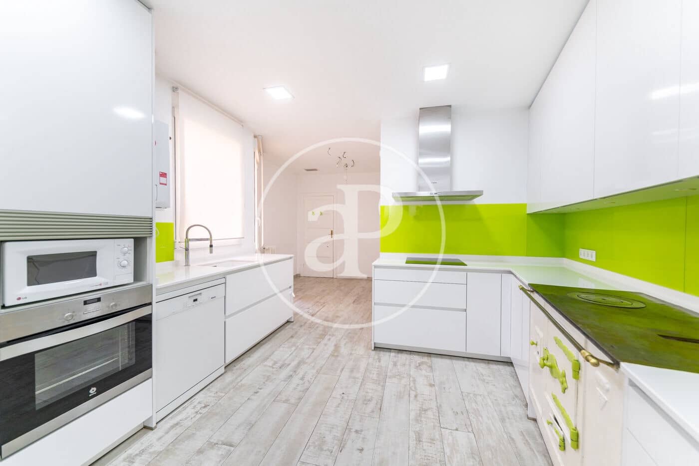 Appartement de 3 chambres à louer à Madrid ville - 4 500 € (Ref: 9023208)