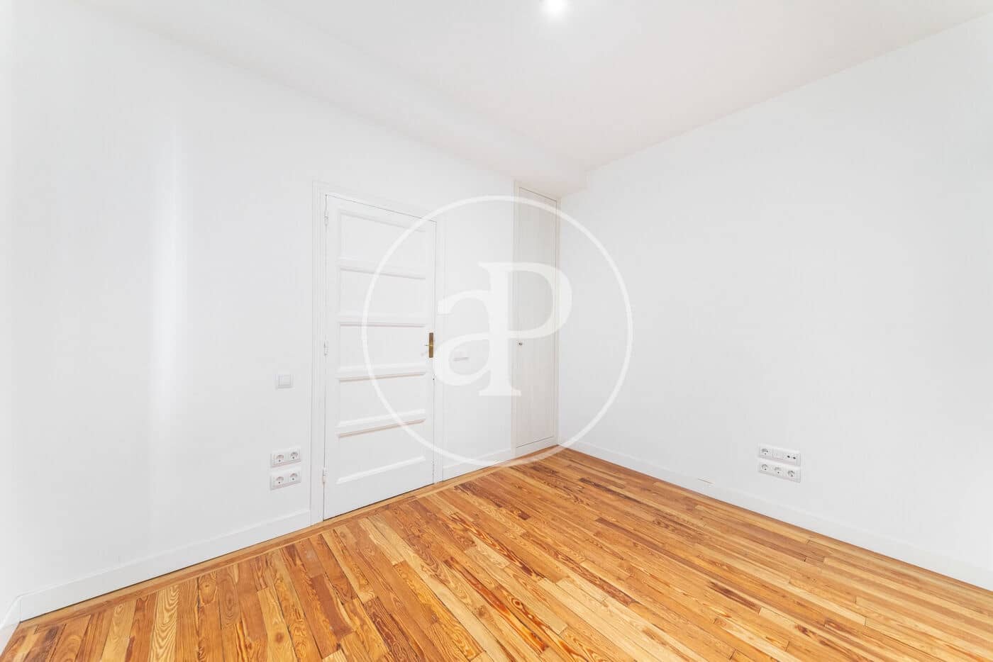 Appartement de 3 chambres à louer à Madrid ville - 4 500 € (Ref: 9023208)