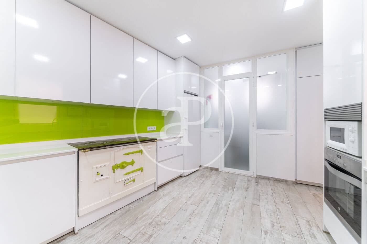 Appartement de 3 chambres à louer à Madrid ville - 4 500 € (Ref: 9023208)