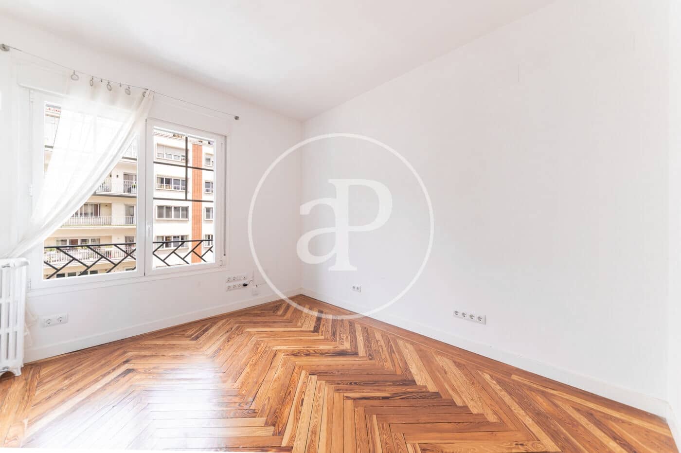 Appartement de 3 chambres à louer à Madrid ville - 4 500 € (Ref: 9023208)