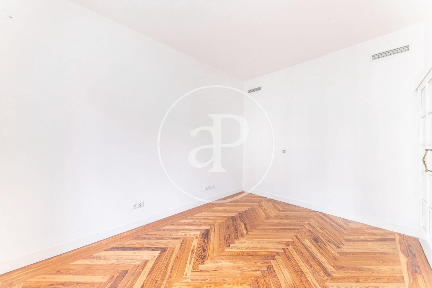 Appartement de 3 chambres à louer à Madrid ville - 4 500 € (Ref: 9023208)