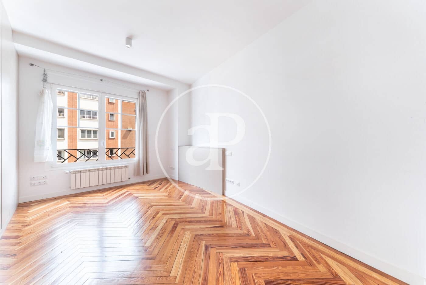 Appartement de 3 chambres à louer à Madrid ville - 4 500 € (Ref: 9023208)