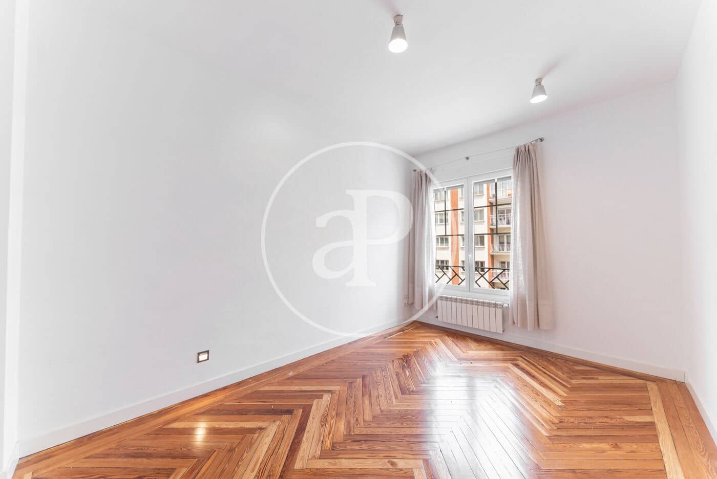 Appartement de 3 chambres à louer à Madrid ville - 4 500 € (Ref: 9023208)