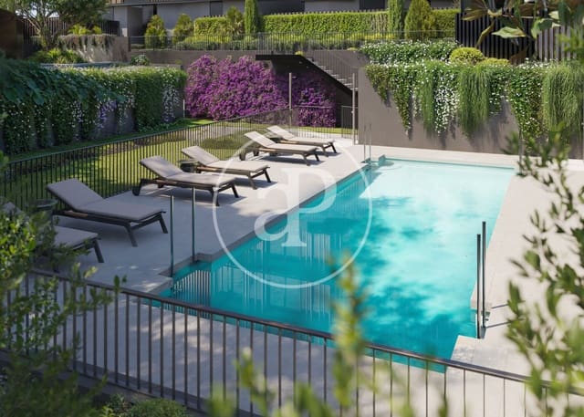 3 chambre Appartement à vendre à Ciudad Jardín, Madrid ville avec piscine - 975 000 € (Ref: 9026799)