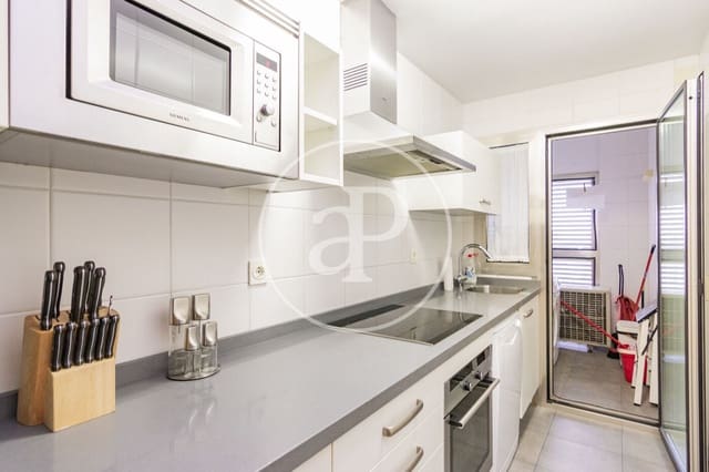 Appartement de 1 chambre à louer à Valdefuentes, Madrid ville avec piscine - 1 500 € (Ref: 9029915)