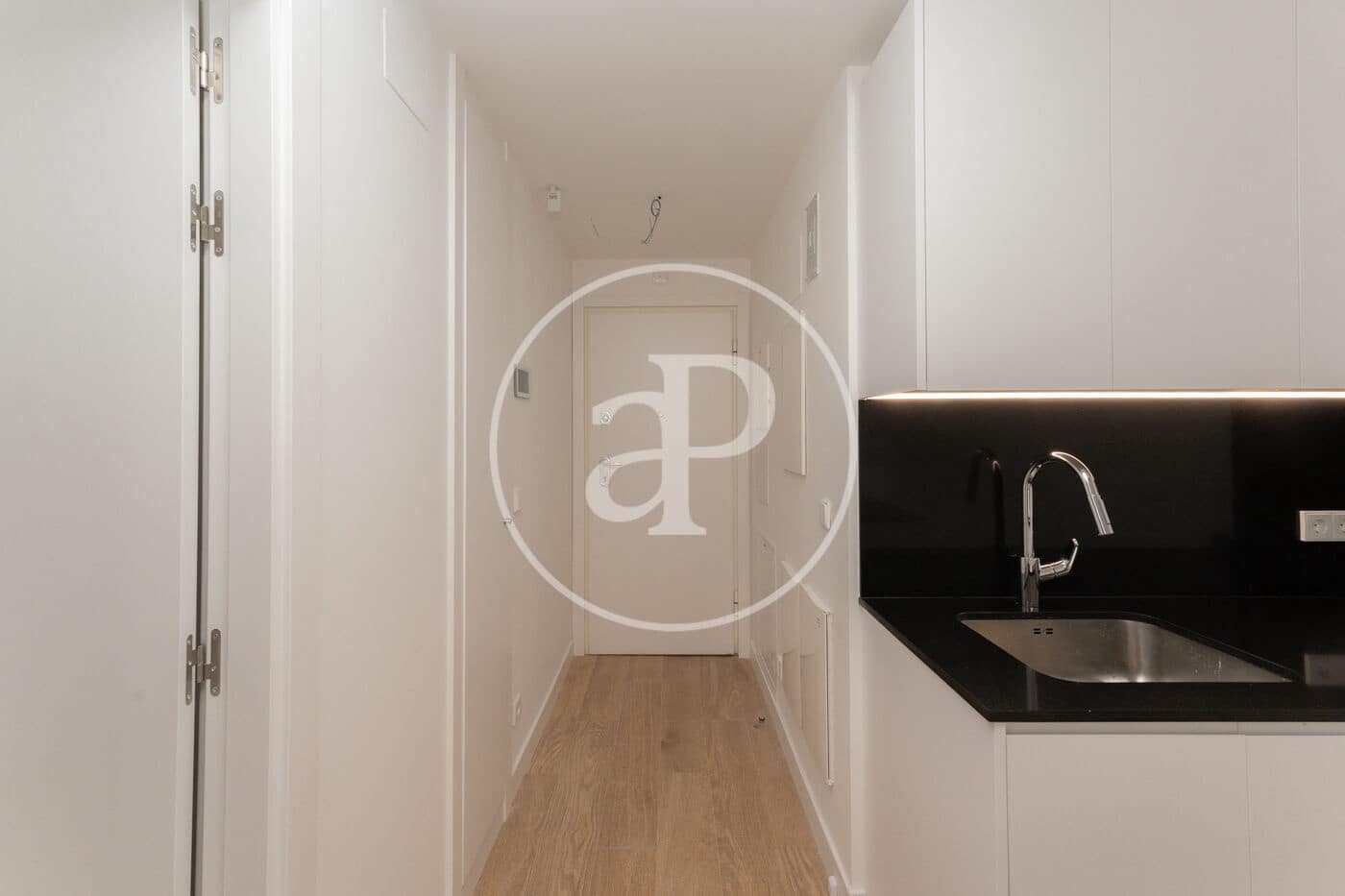 1 slaapkamer Appartement te huur in Madrid stad - € 1.800 (Ref: 9029923)