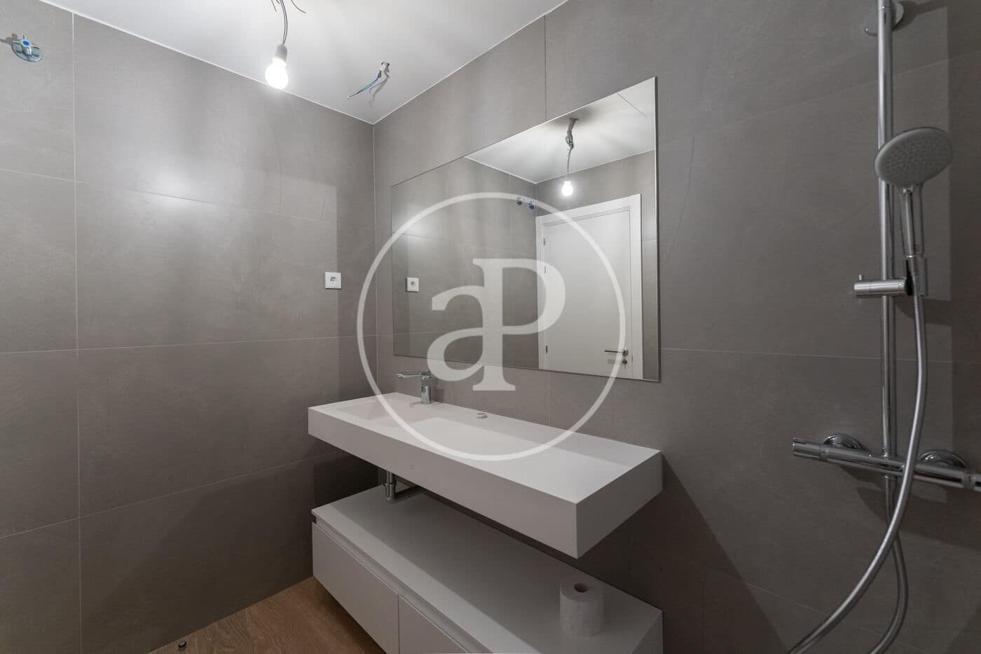 1 slaapkamer Appartement te huur in Madrid stad - € 1.800 (Ref: 9029923)