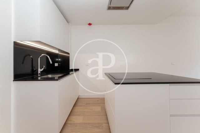 1 slaapkamer Appartement te huur in Universidad, Madrid stad - € 1.800 (Ref: 9029923)