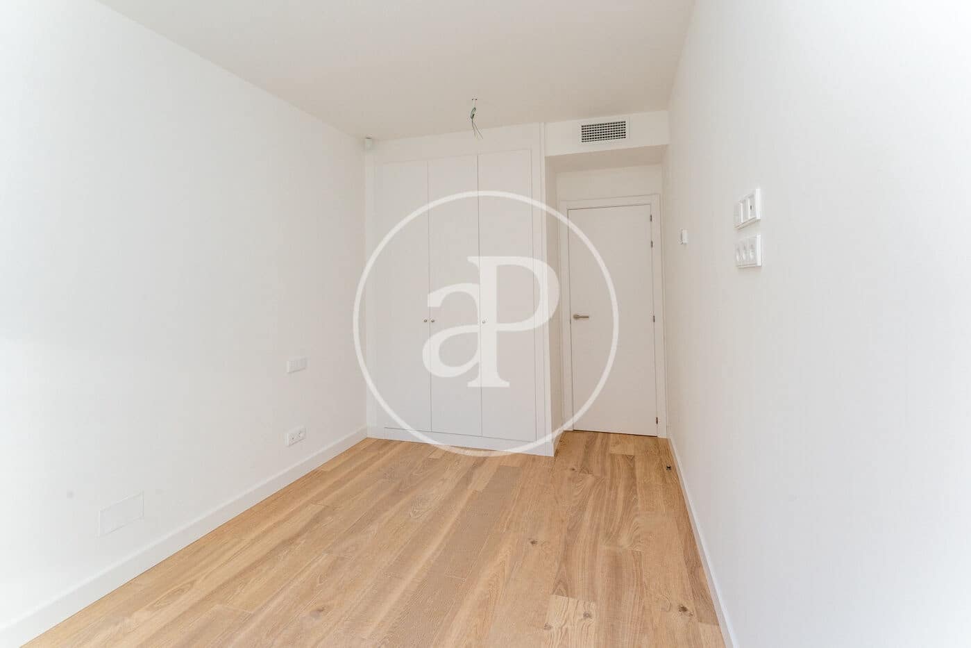 1 slaapkamer Appartement te huur in Madrid stad - € 1.800 (Ref: 9029923)