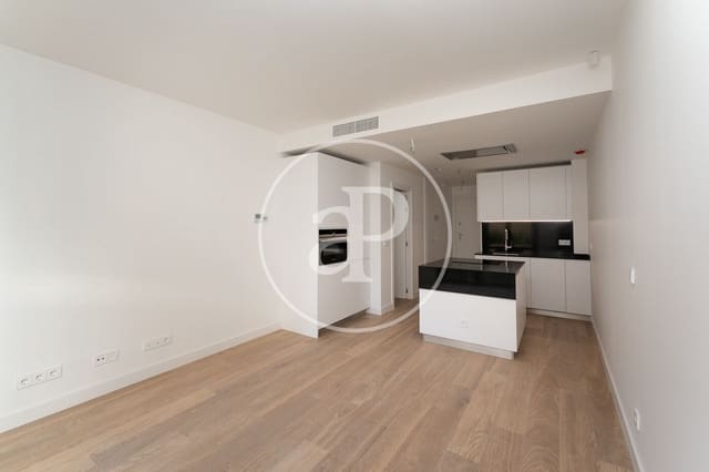 1 slaapkamer Appartement te huur in Universidad, Madrid stad - € 1.800 (Ref: 9029923)