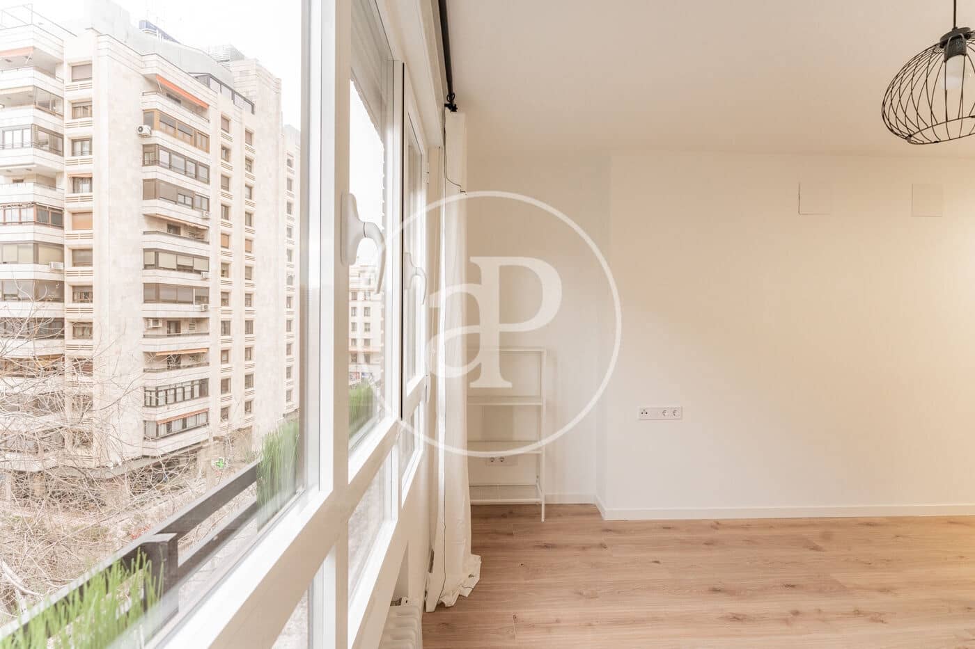 1 soveværelse Lejlighed til leje i Madrid by - € 1.500 (Ref: 9029926)