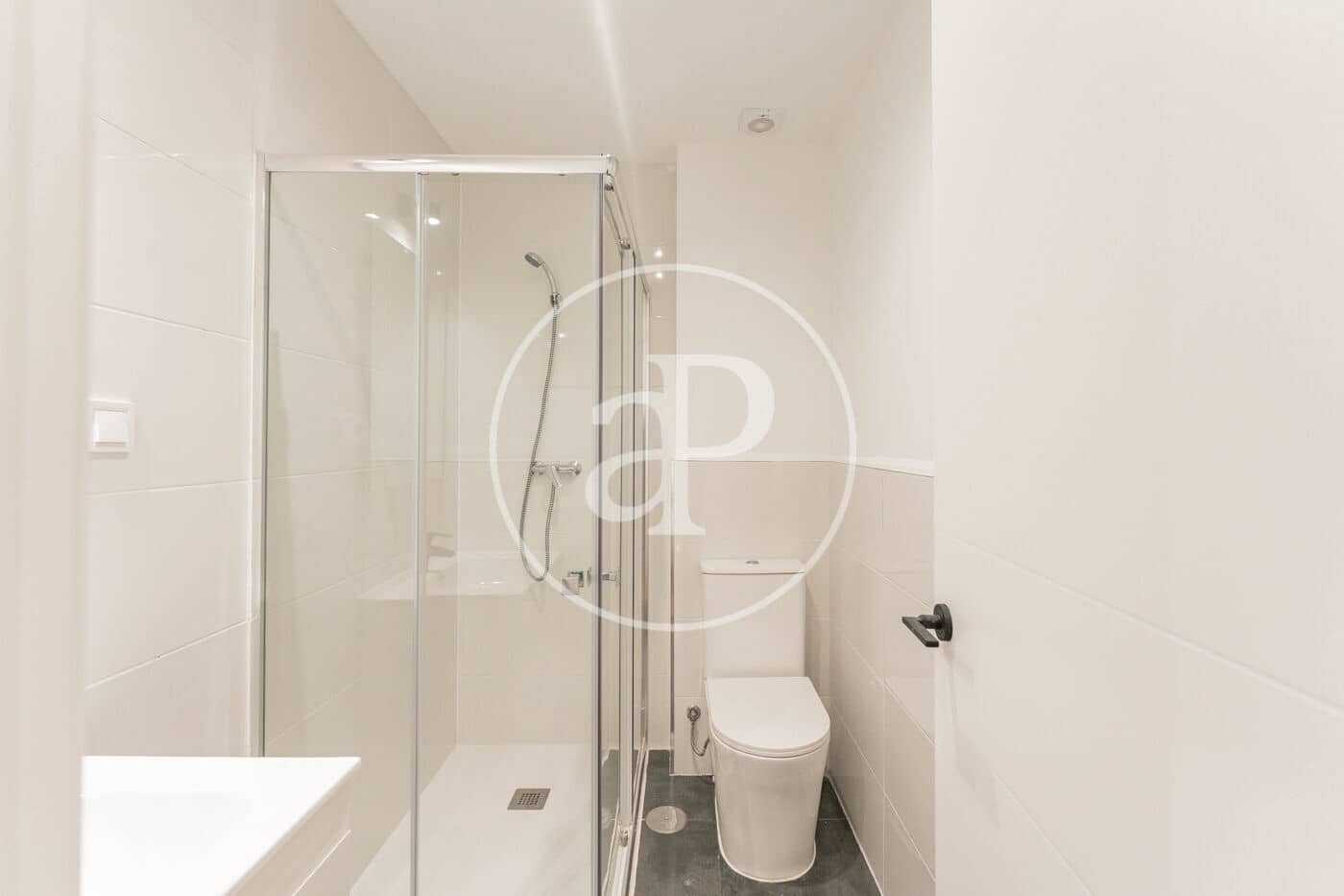 1 soveværelse Lejlighed til leje i Madrid by - € 1.500 (Ref: 9029926)