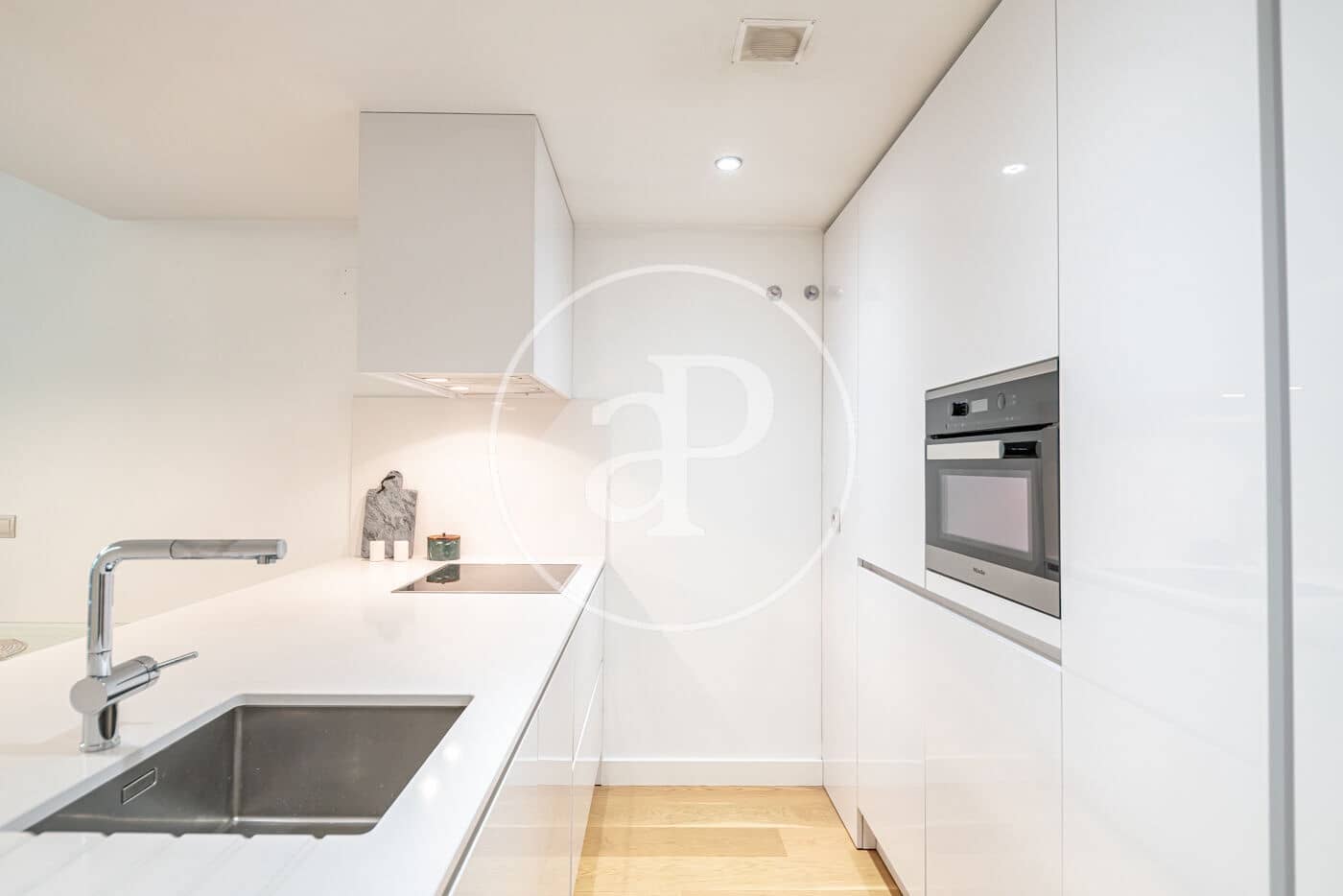 1 soverom Leilighet til leie i Madrid by - € 2 900 (Ref: 9031472)