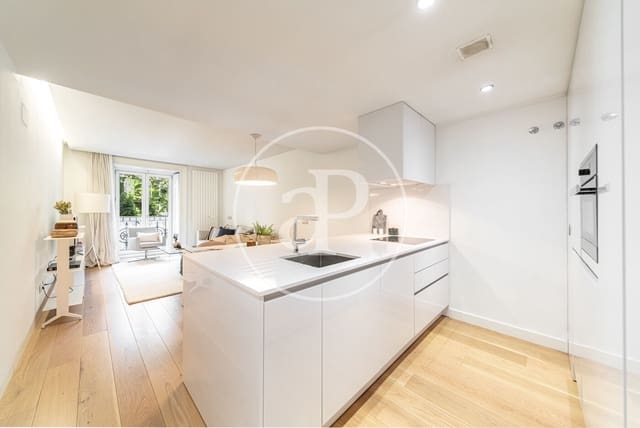 1 soverom Leilighet til leie i Almagro, Madrid by - € 2 900 (Ref: 9031472)