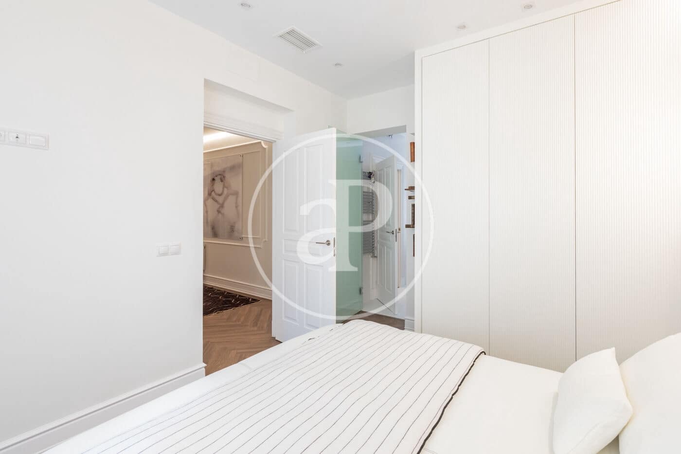 3 soveværelse Lejlighed til salg i Madrid by - € 1.299.900 (Ref: 9031481)