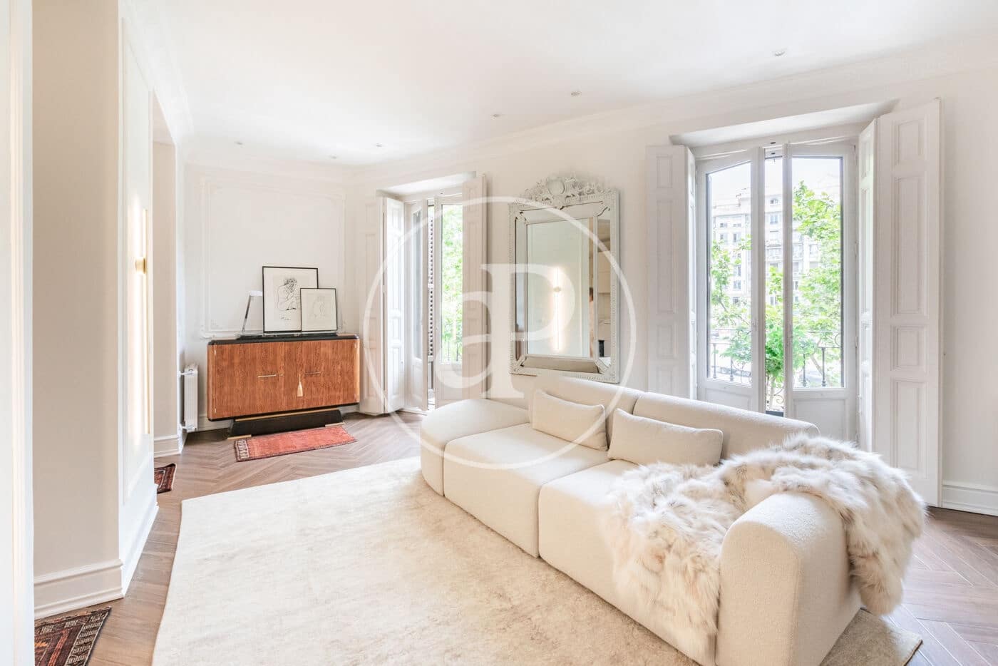 3 soveværelse Lejlighed til salg i Madrid by - € 1.299.900 (Ref: 9031481)