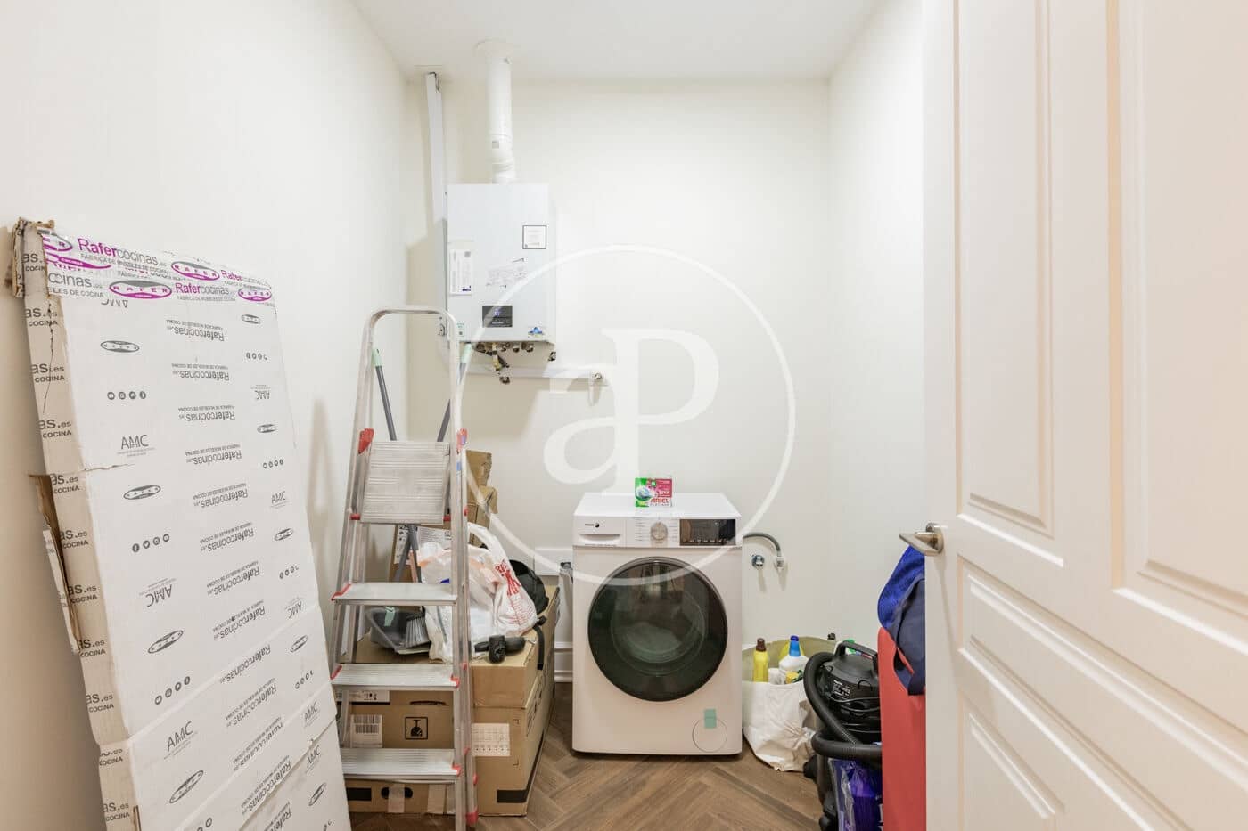 3 soveværelse Lejlighed til salg i Madrid by - € 1.299.900 (Ref: 9031481)