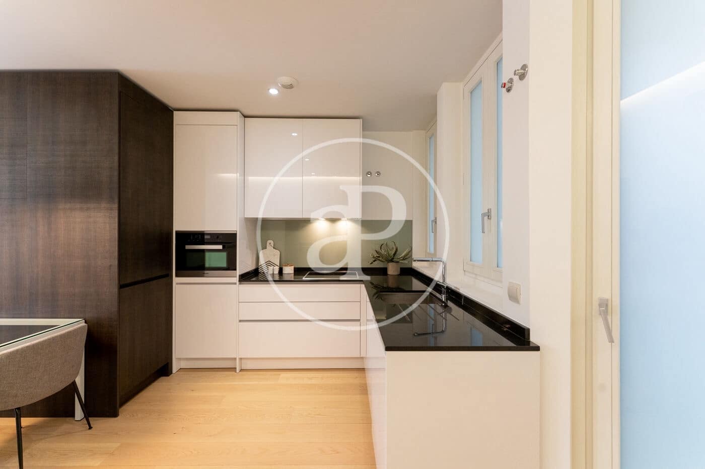 1 quarto Apartamento para arrendar em Madrid cidade com garagem - 3 200 € (Ref: 9031482)