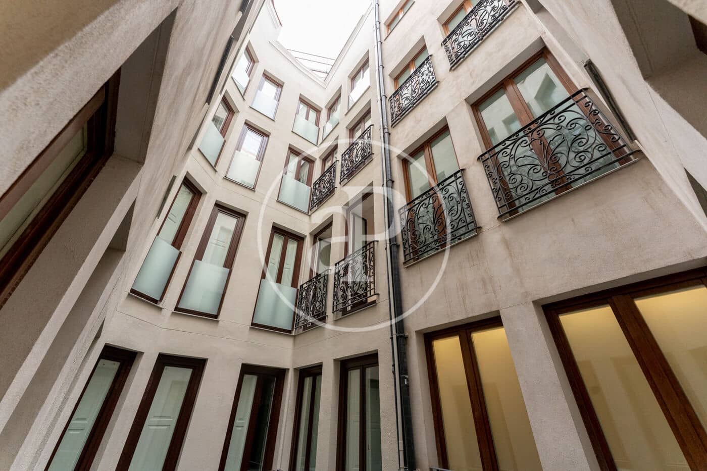 1 quarto Apartamento para arrendar em Madrid cidade com garagem - 3 200 € (Ref: 9031482)