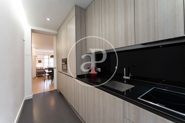 2 sovrum Lägenhet att hyra i Almagro, Madrid stad - 3 750 € (Ref: 9034469)