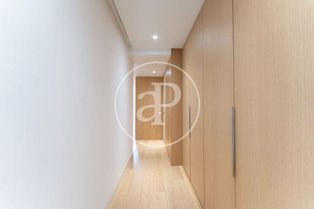 2 sovrum Lägenhet att hyra i Almagro, Madrid stad - 3 750 € (Ref: 9034469)