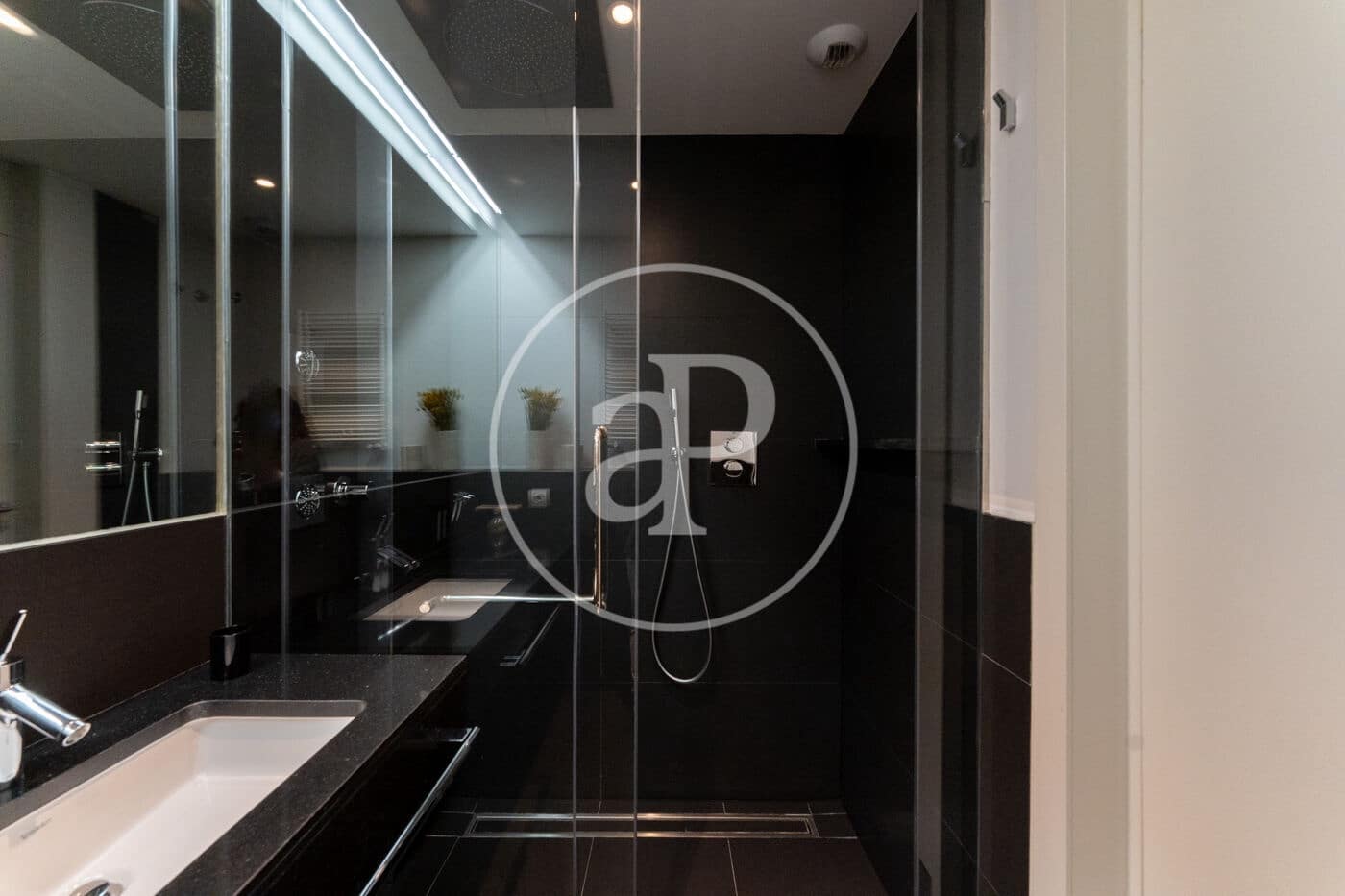 2 sovrum Lägenhet att hyra i Madrid stad - 3 750 € (Ref: 9034469)
